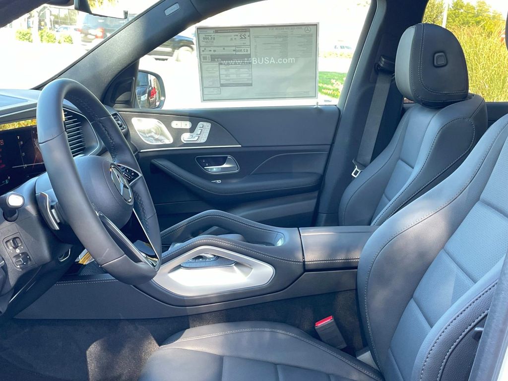 Thumbnail: 2025 Mercedes-Benz GLE - 13