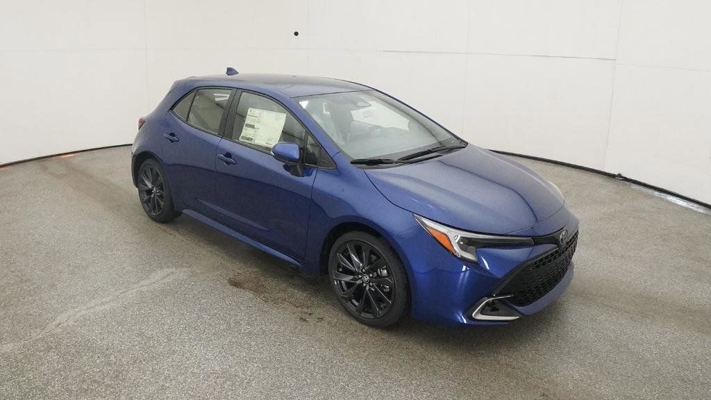 Thumbnail: 2025 Toyota Corolla - 16