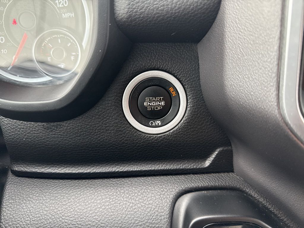 Certified Used 2022 Blue Ram Big Horn/Lone Star image 53