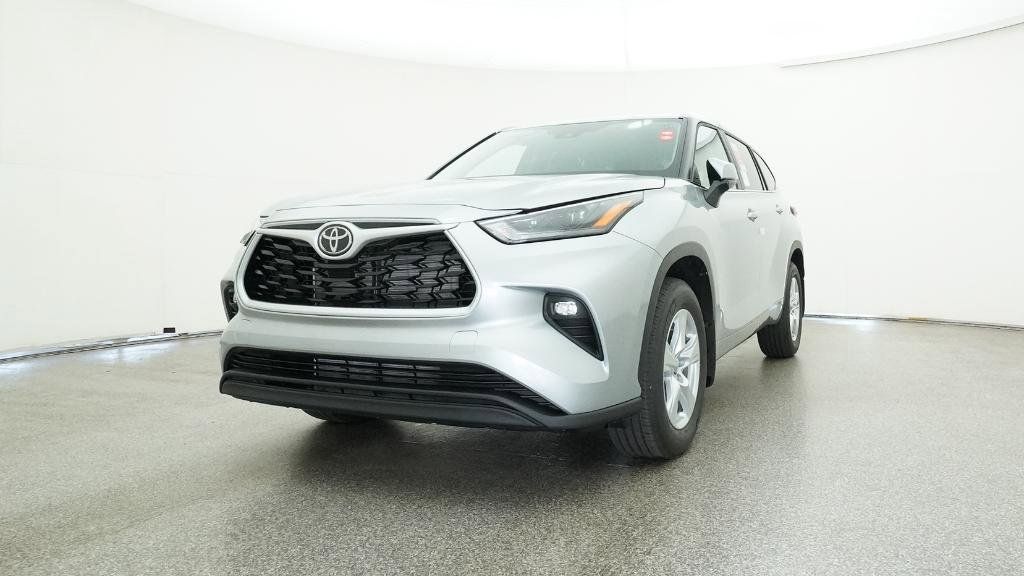 Thumbnail: 2025 Toyota Highlander - 18
