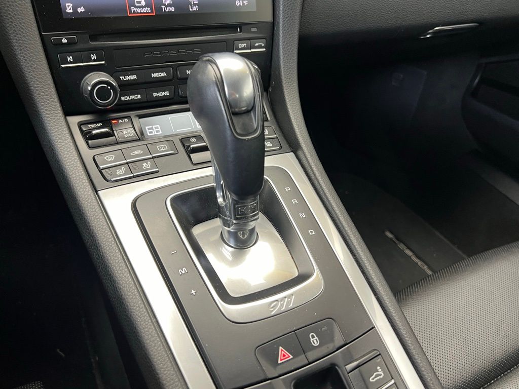 Thumbnail: 2017 Porsche 911 - 11