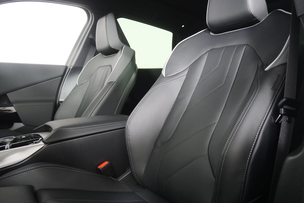 Thumbnail: 2026 BMW X3 - 10