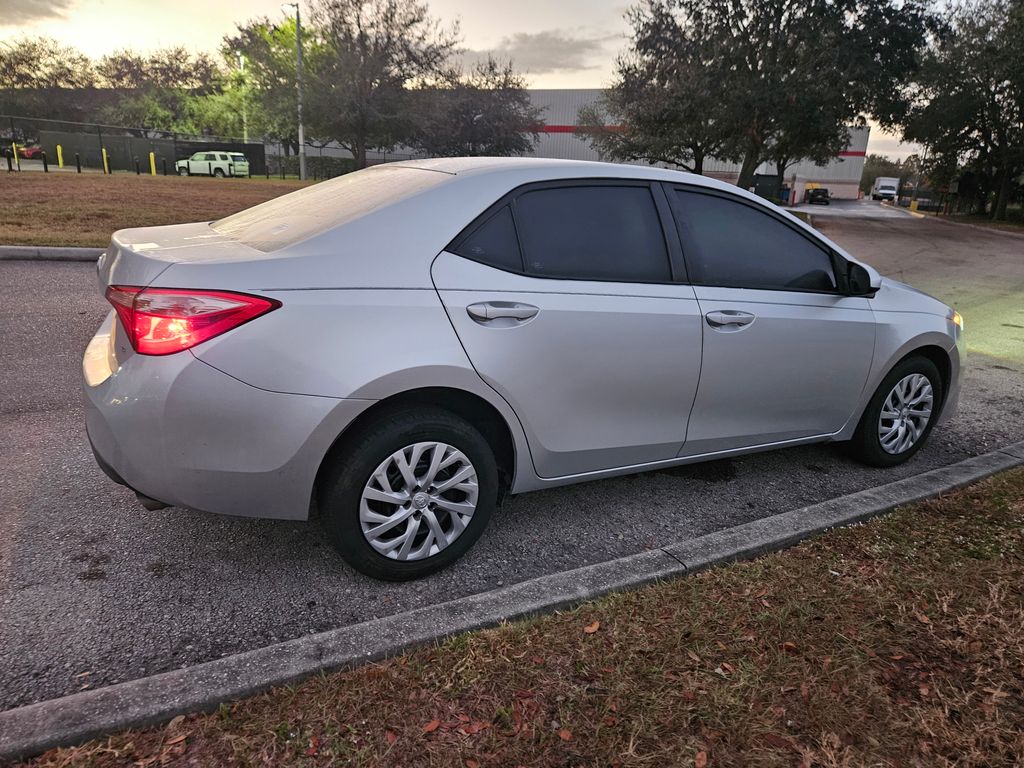 2018 Toyota Corolla LE 5