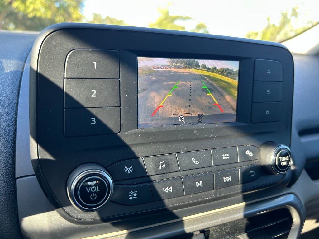 Thumbnail: 2018 Ford EcoSport - 18
