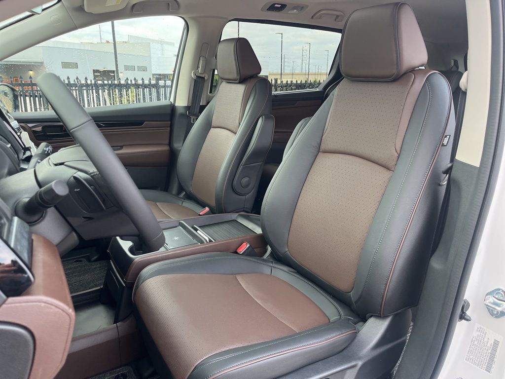 Thumbnail: 2026 Honda Odyssey - 13