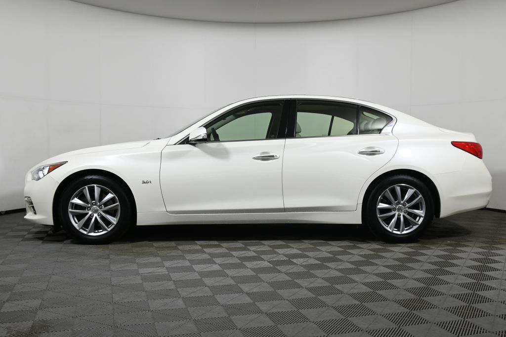 2017 INFINITI Q50 Premium 2