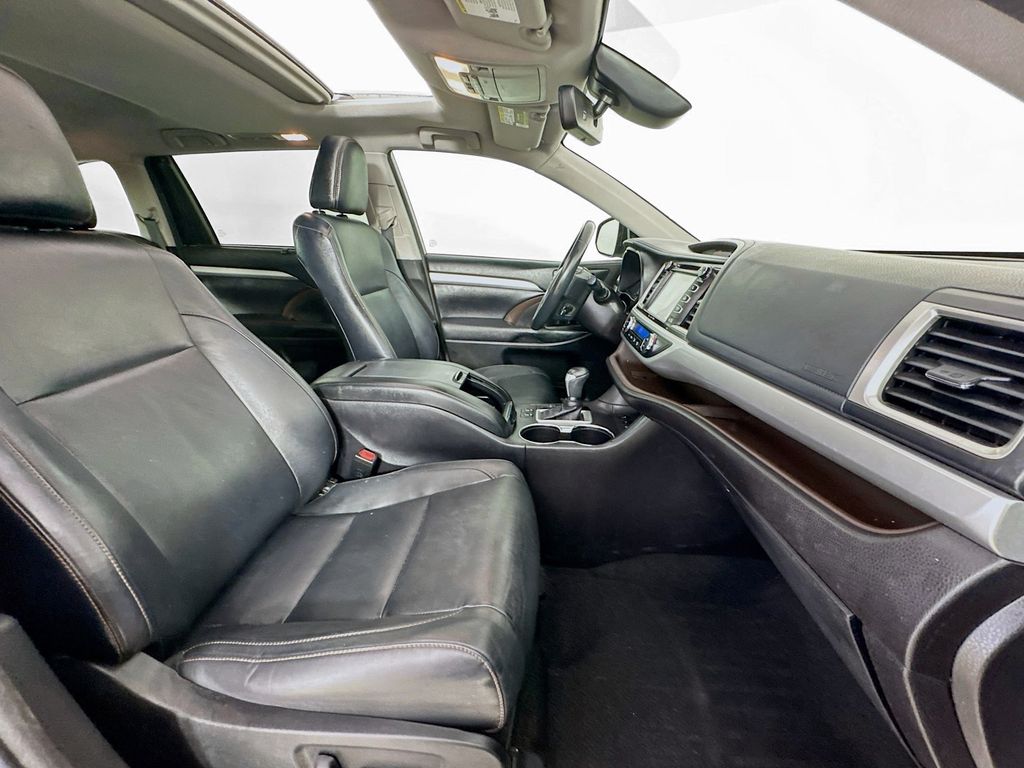 Used Car 2018 Toyota Highlander  For Sale Under $20,000 In Austin, Texas