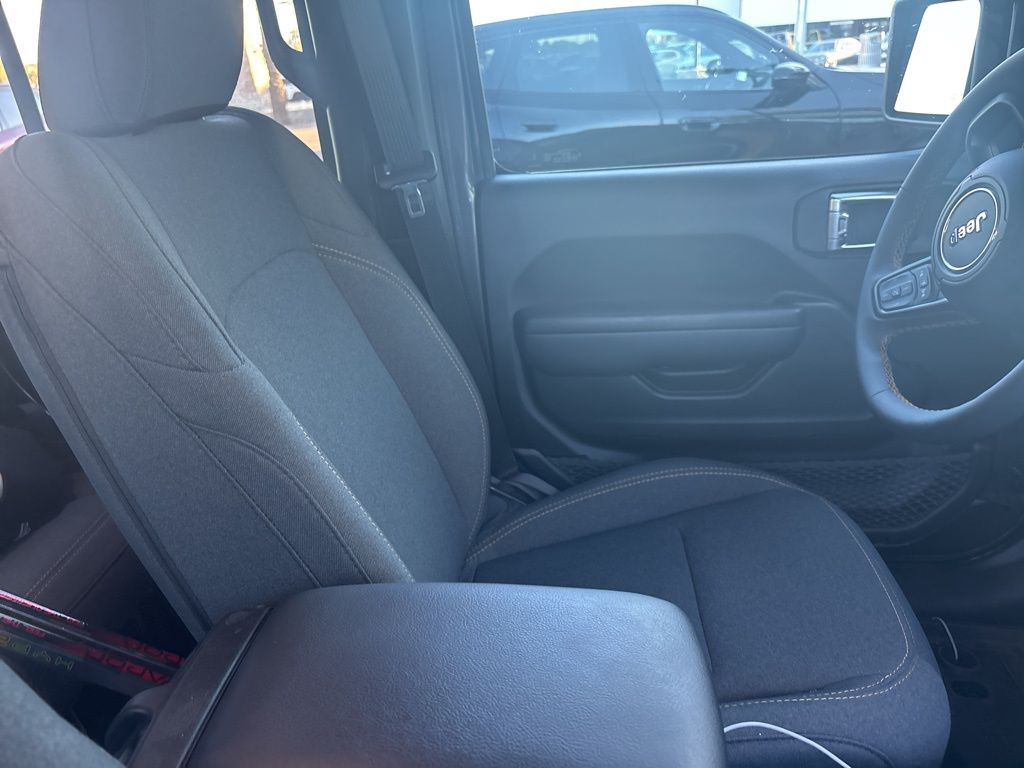 Thumbnail: 2024 Jeep Wrangler - 6