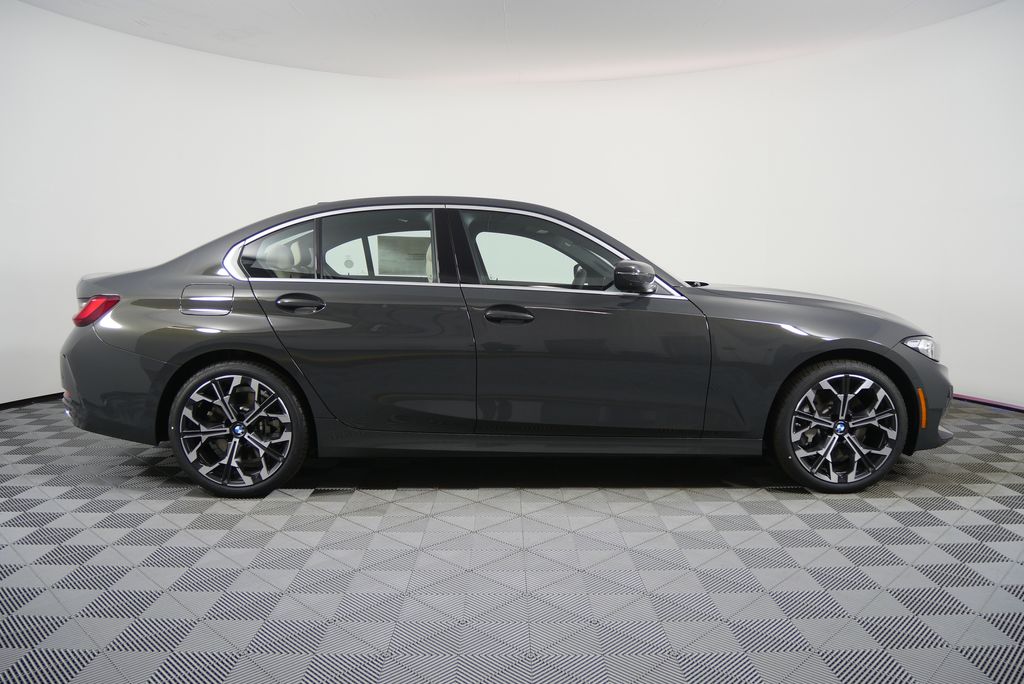 Thumbnail: 2026 BMW 3 Series - 2