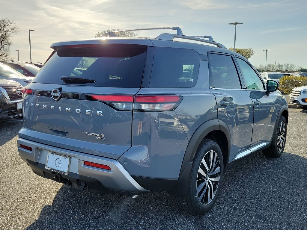 2025 Nissan Pathfinder Platinum 4