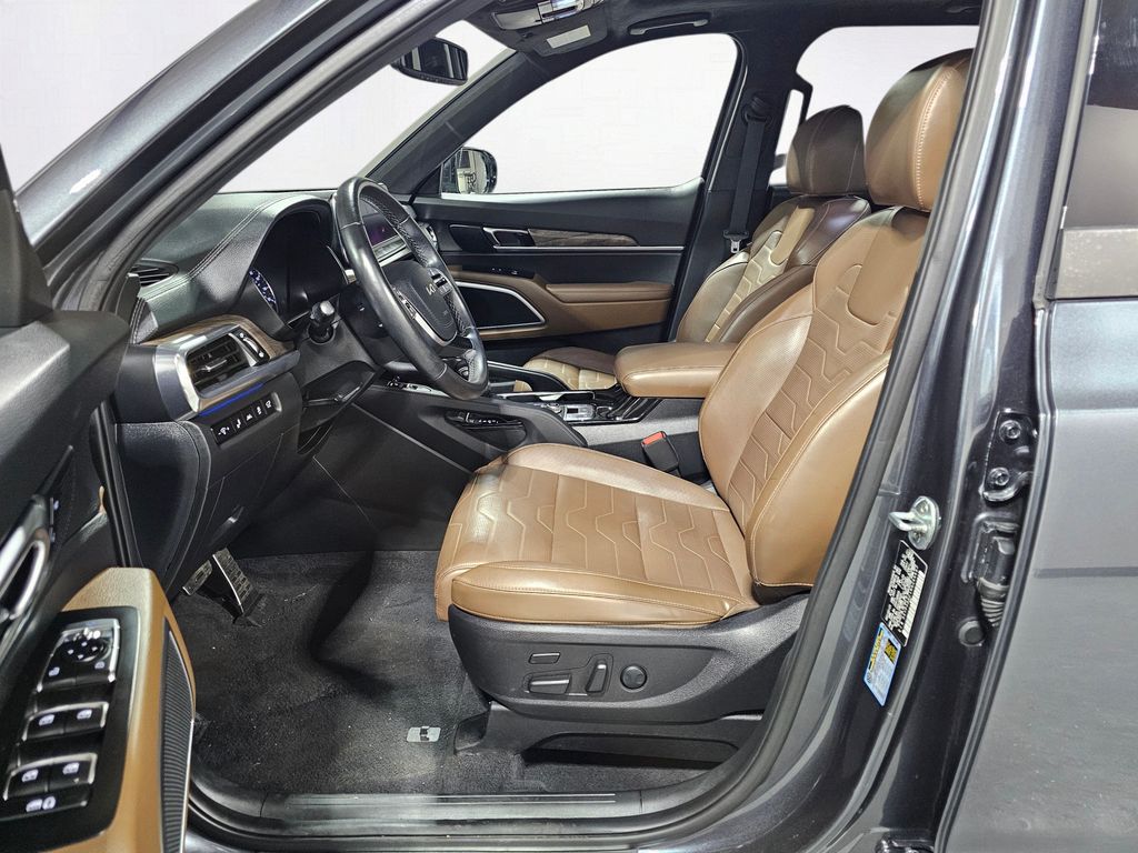 Used 2022 Gray Kia SX image 19