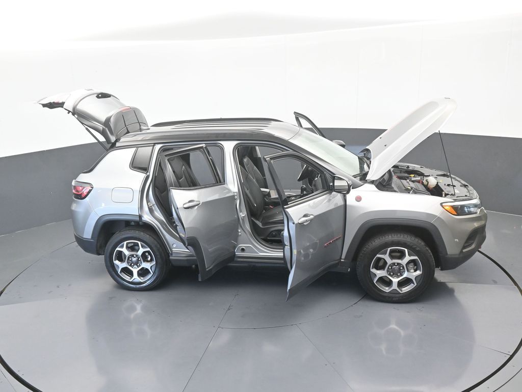 Used 2022 Billet Silver Metallic Clearcoat Jeep Trailhawk image 74