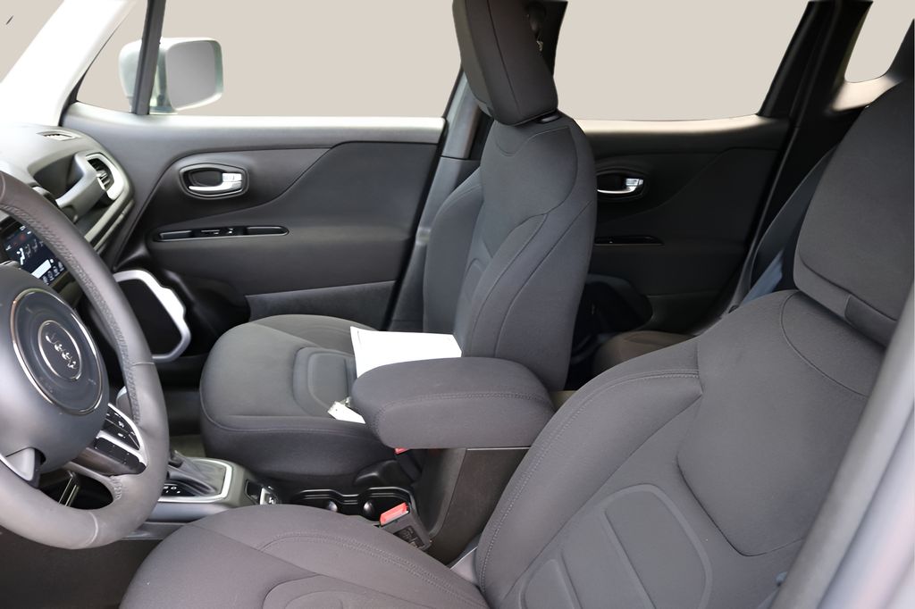 Used 2021 Gray Jeep Latitude image 11