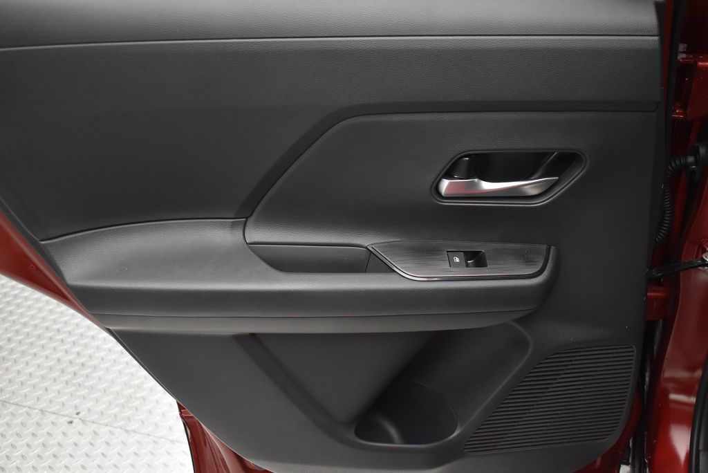 Thumbnail: 2026 Nissan Kicks - 30