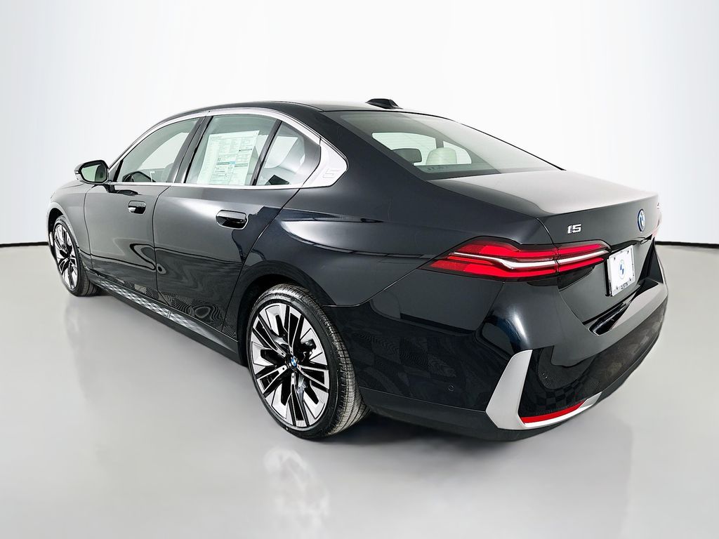 Thumbnail: 2026 BMW i5 - 7