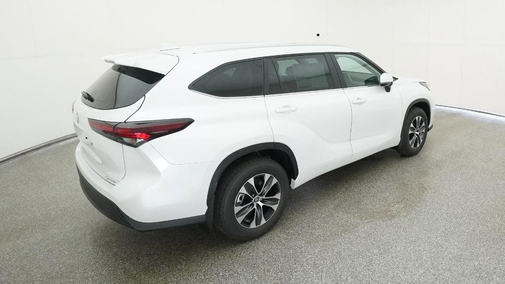 Thumbnail: 2026 Toyota Highlander - 19