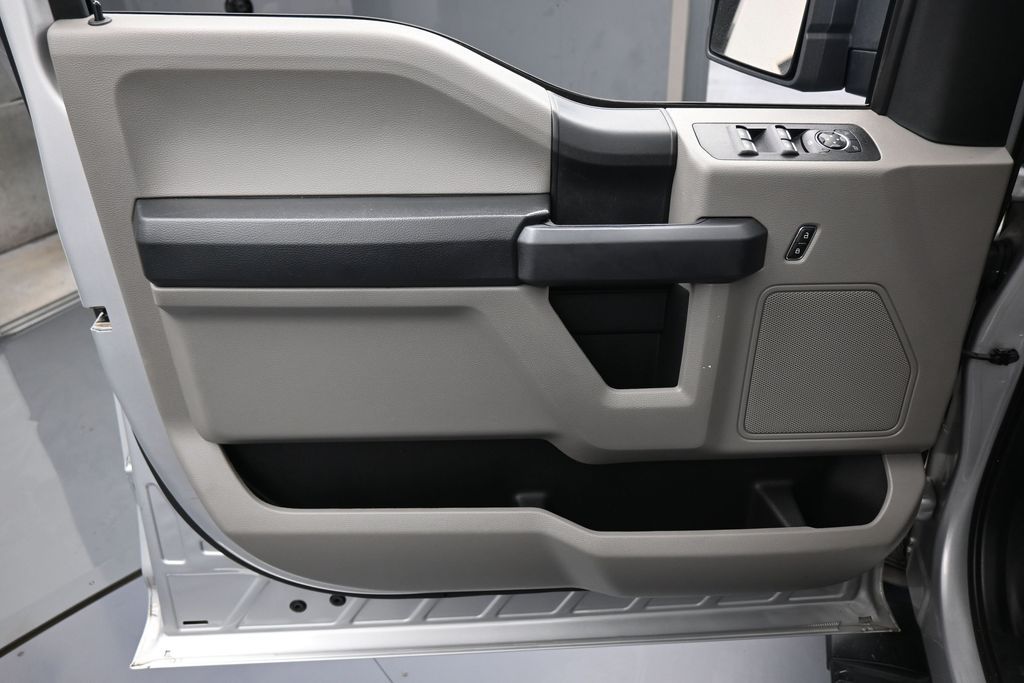 Used 2019 Ingot Silver Ford XL image 12