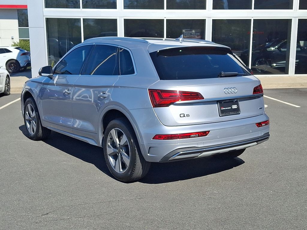 Thumbnail: 2023 Audi Q5 - 6