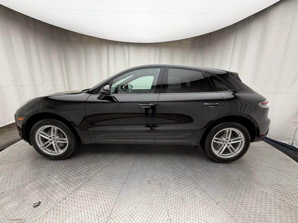 Thumbnail: 2025 Porsche Macan - 11