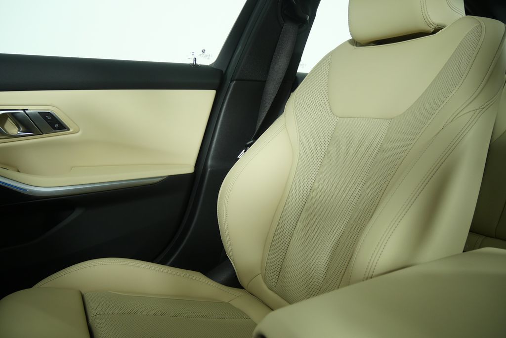 Thumbnail: 2023 BMW 3 Series - 28