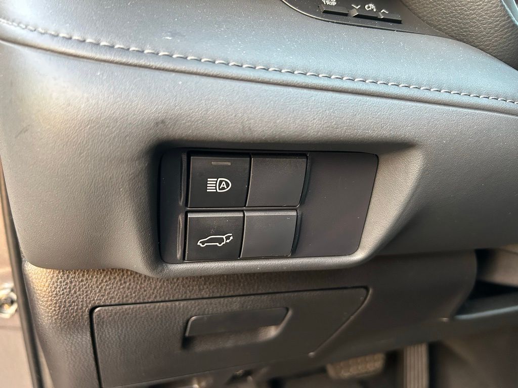 2022 Toyota Highlander XLE 19
