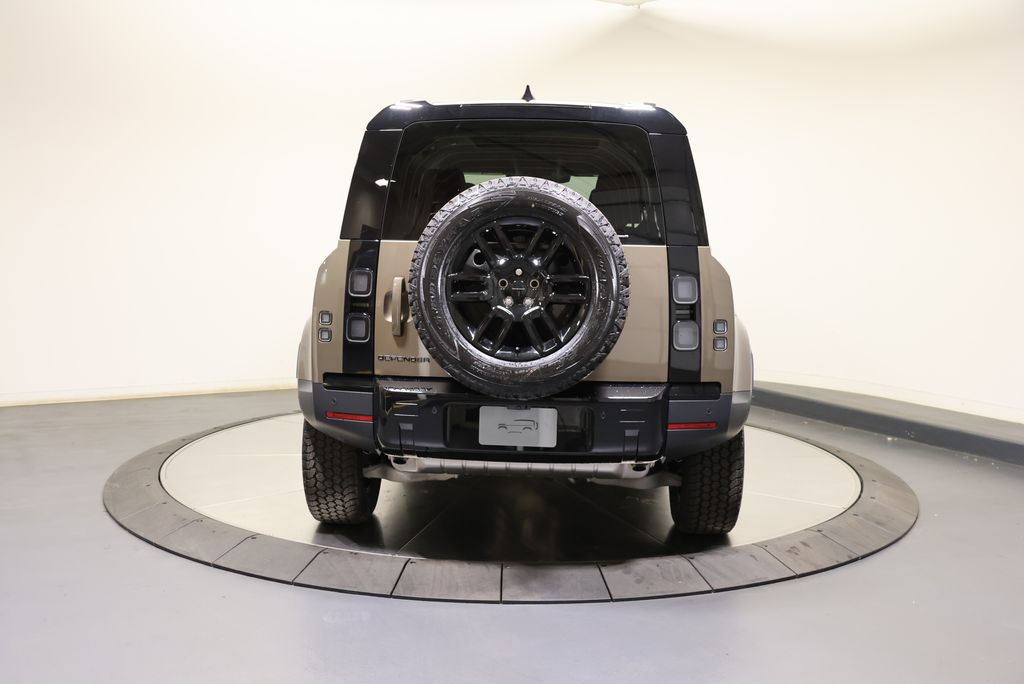 Thumbnail: 2026 Land Rover Defender - 4