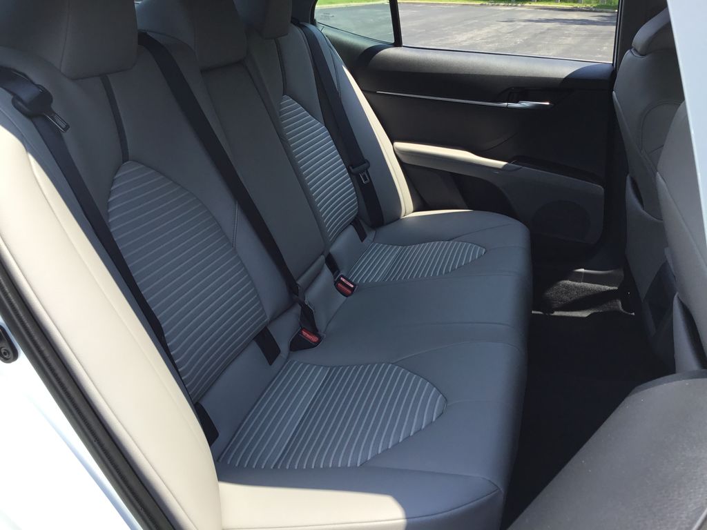 2023 Toyota Camry SE 13
