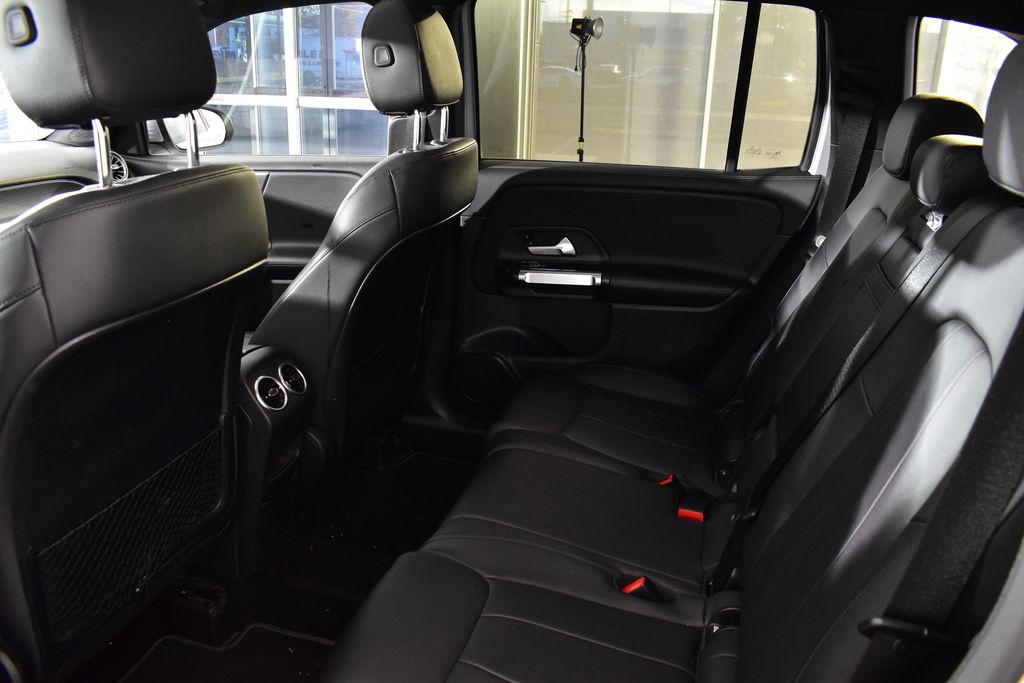 Thumbnail: 2022 Mercedes-Benz GLB - 30