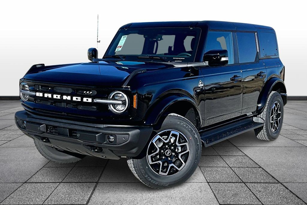 2025 Ford Bronco Outer Banks 4-Door 4WD