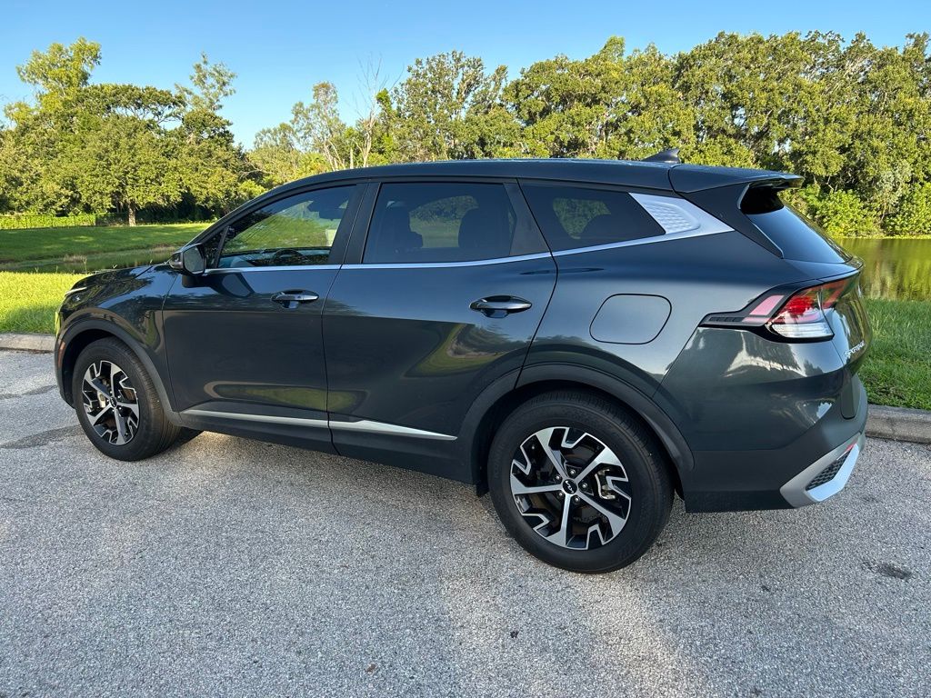 Thumbnail: 2023 Kia Sportage - 3