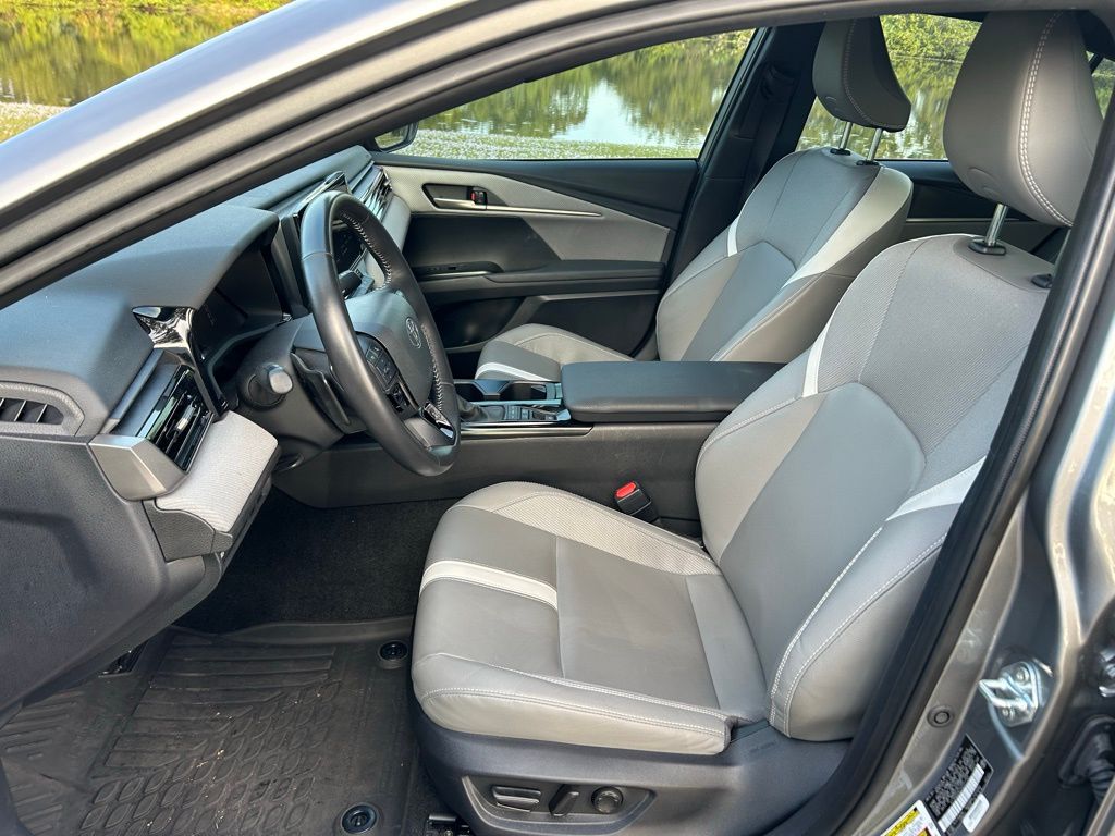 Thumbnail: 2025 Toyota Camry - 14