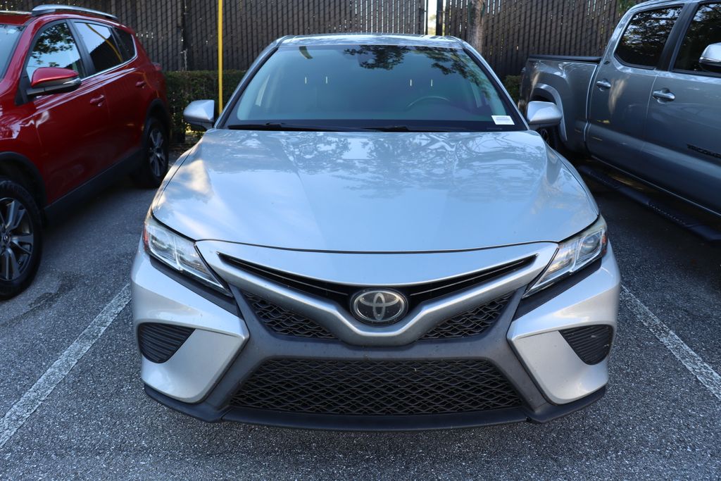 2019 Toyota Camry SE 5