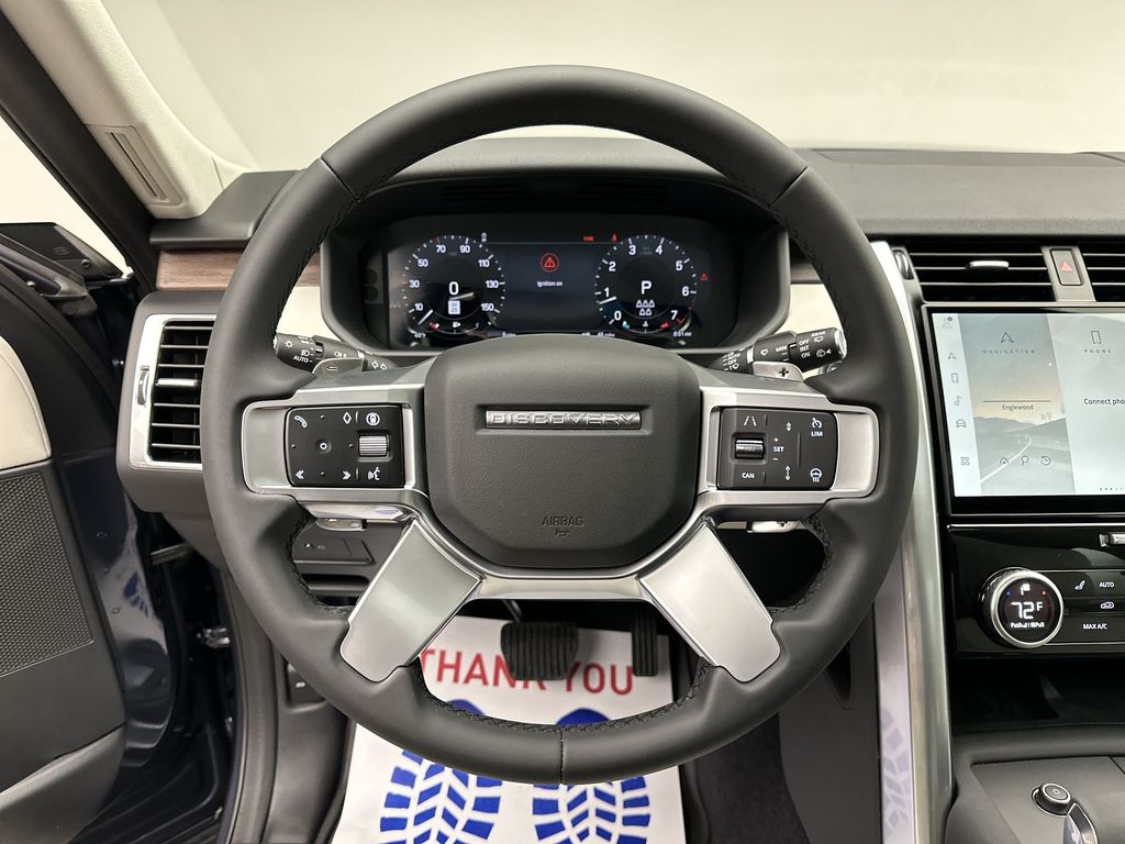 2024 Land Rover Discovery S 20