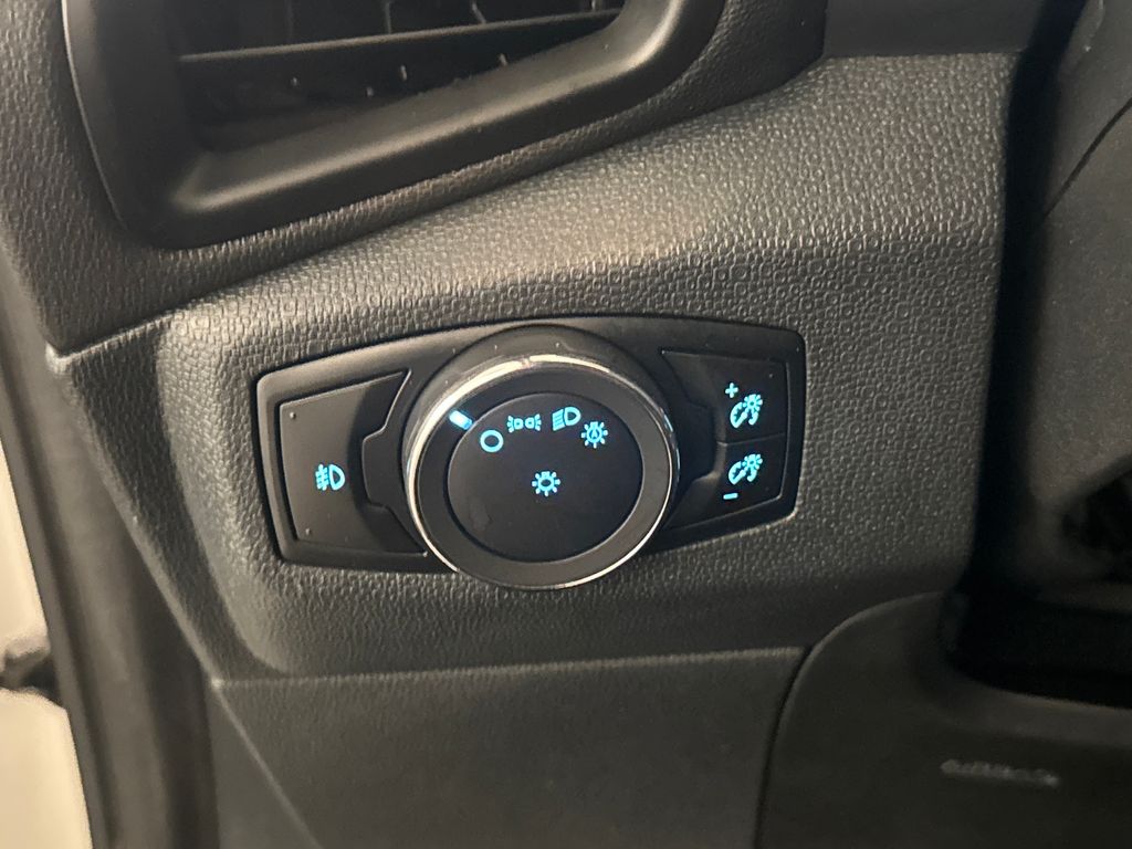 Certified Used 2021 Silver Ford SE image 19