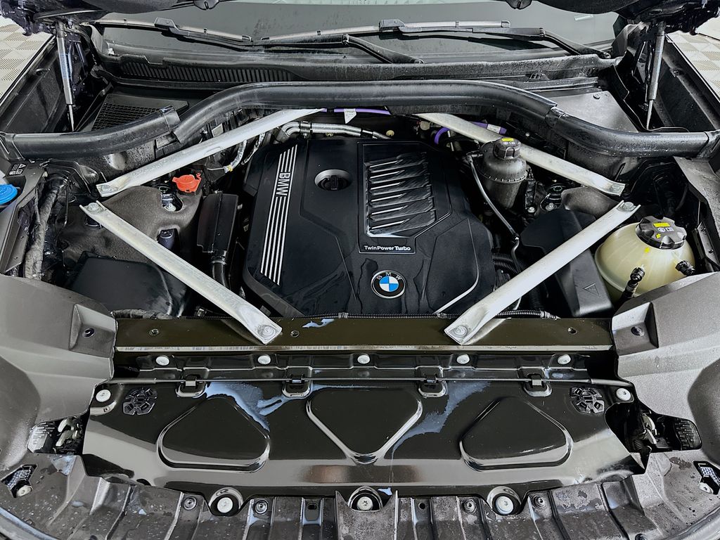 Thumbnail: 2021 BMW X7 - 32