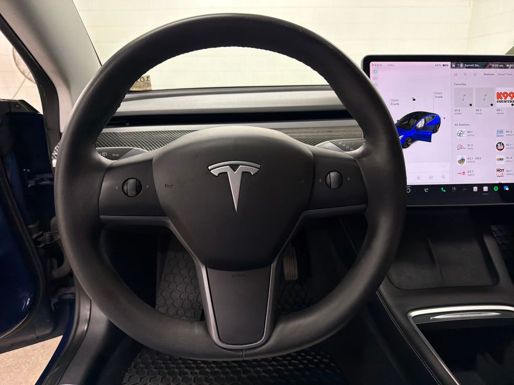 Used 2022  Tesla Long Range image 18