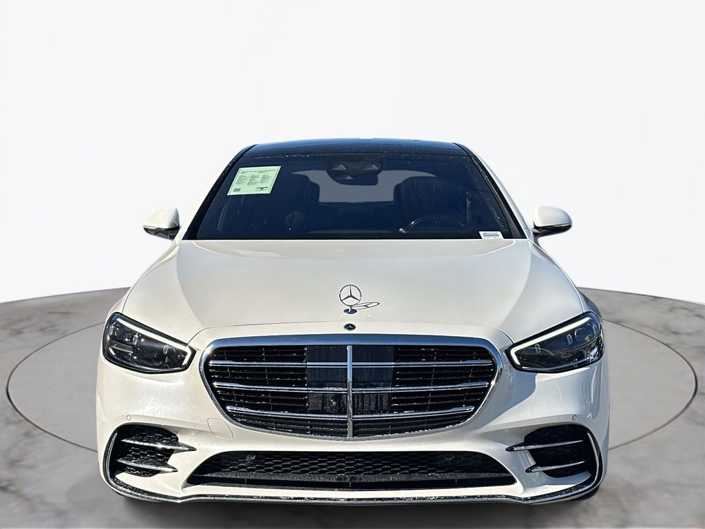 Thumbnail: 2022 Mercedes-Benz S-Class - 4