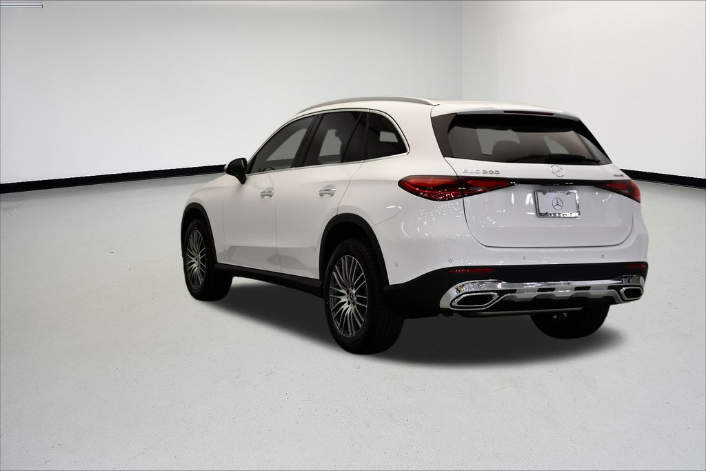 Thumbnail: 2026 Mercedes-Benz GLC - 3