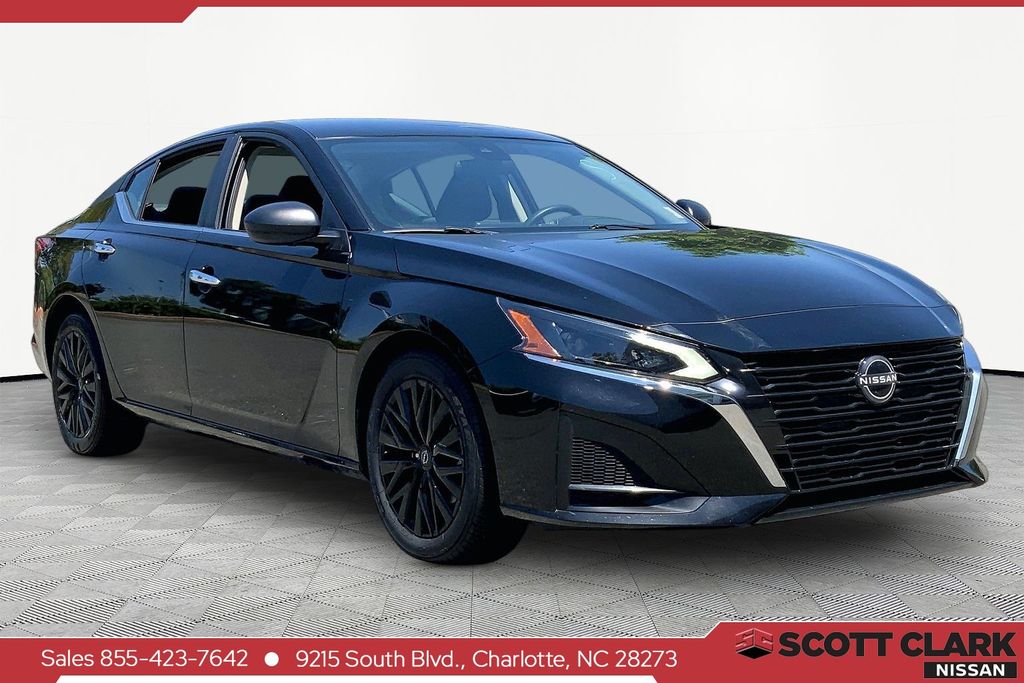 2025 Nissan Altima 2.5 SV