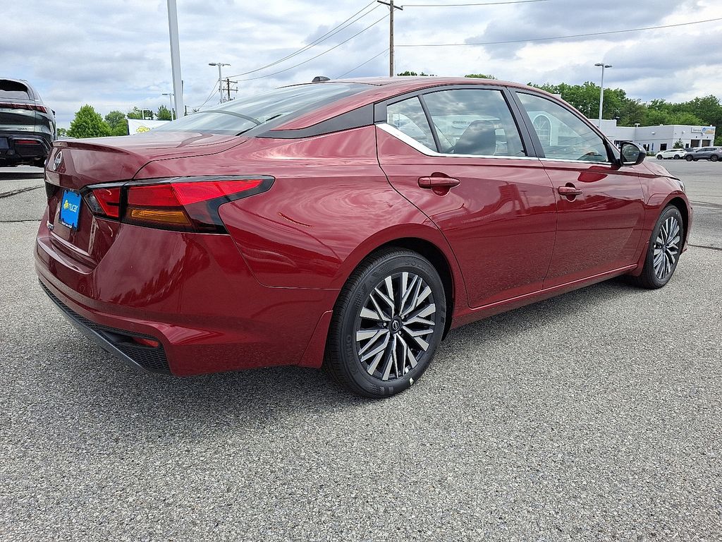 2026 Nissan Altima — photo 4