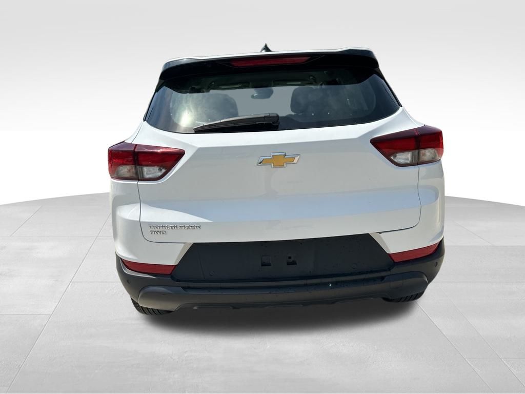 2022 Summit White Chevrolet Trailblazer LS AWD SUV