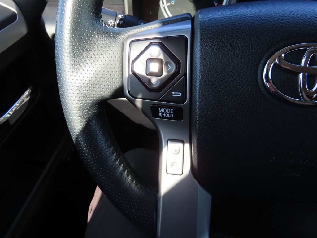 2015 Toyota 4Runner Limited 11