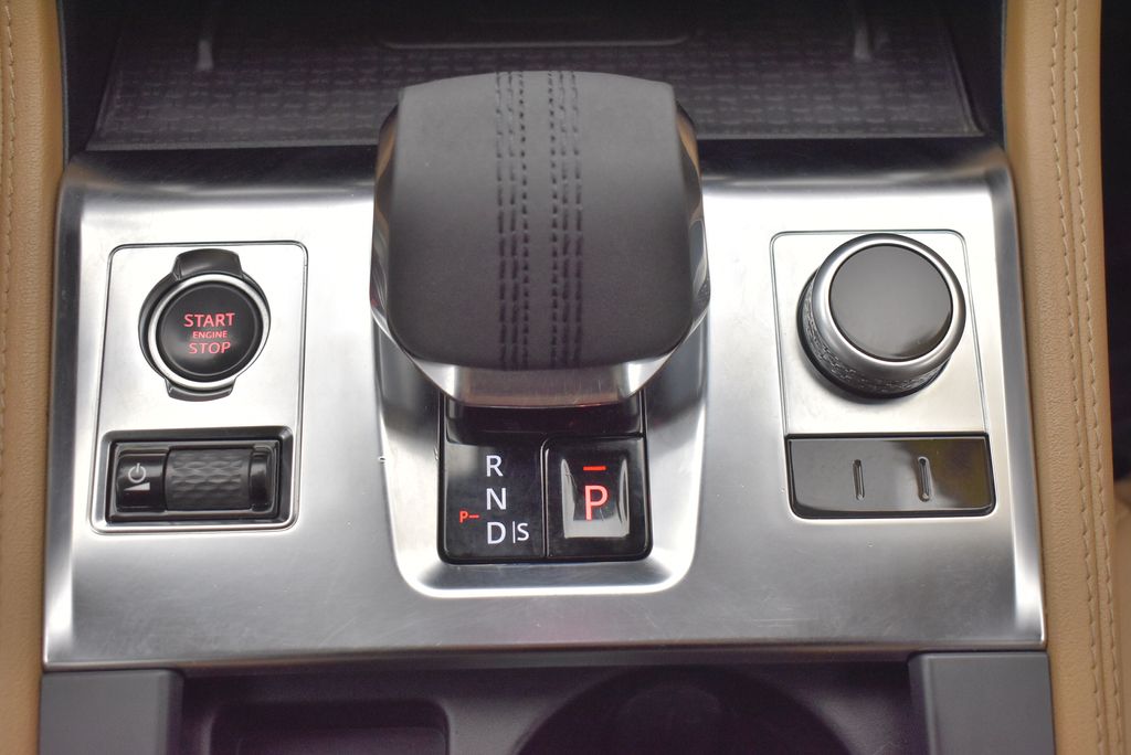 Thumbnail: 2021 Jaguar F-Pace - 28