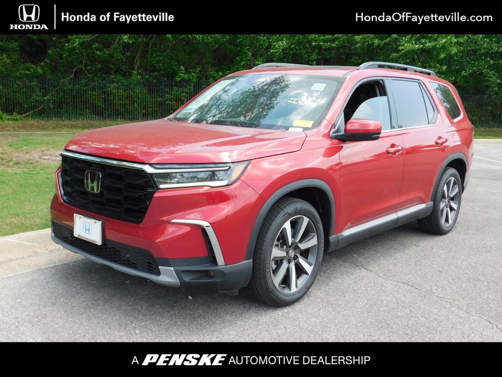 2023 Honda Pilot Touring -
                Fayetteville, AR