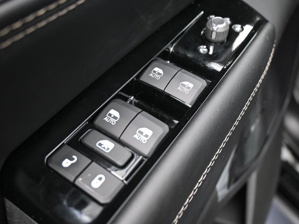 New 2026 High Gloss Black Jeep Limited image 14