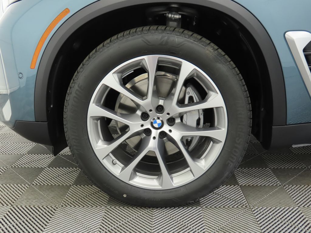 Thumbnail: 2026 BMW X5 - 31