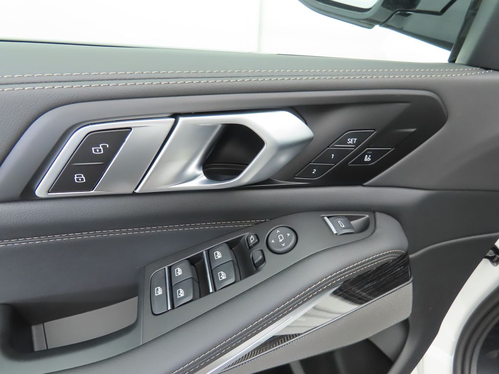 Thumbnail: 2026 BMW X5 - 23