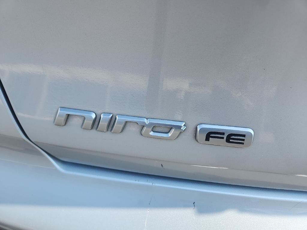 Thumbnail: 2017 Kia Niro - 5