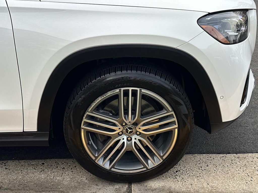 Thumbnail: 2024 Mercedes-Benz GLS - 18
