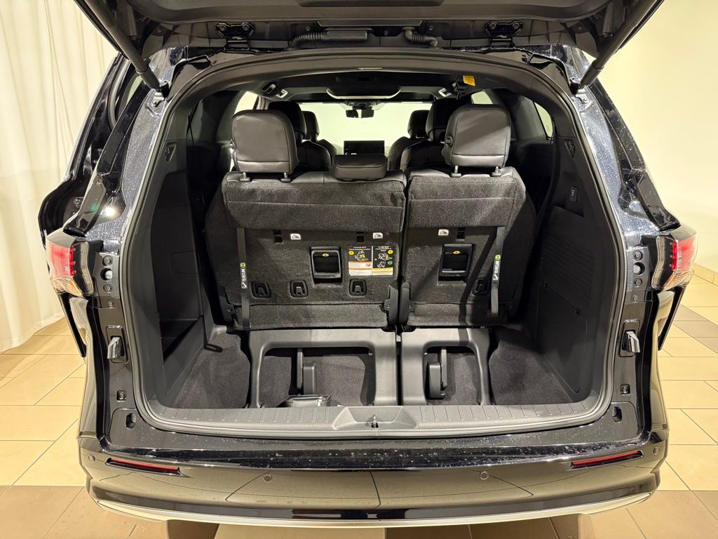 Thumbnail: 2025 Toyota Sienna - 12